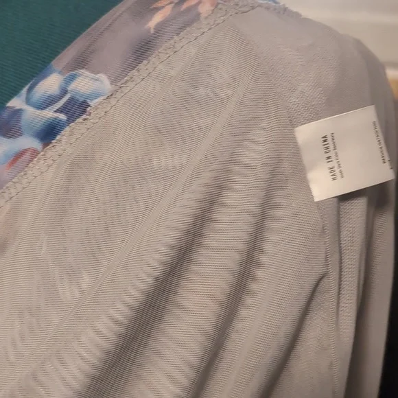 Top - Picture 8 of 9